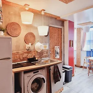 https://mini-hostel-in-lisbon.hotels-lisbon-portugal.com
